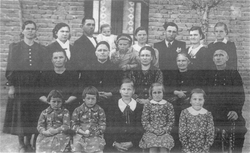 1939 г. Семейството на Милко Димитров Тодоранов